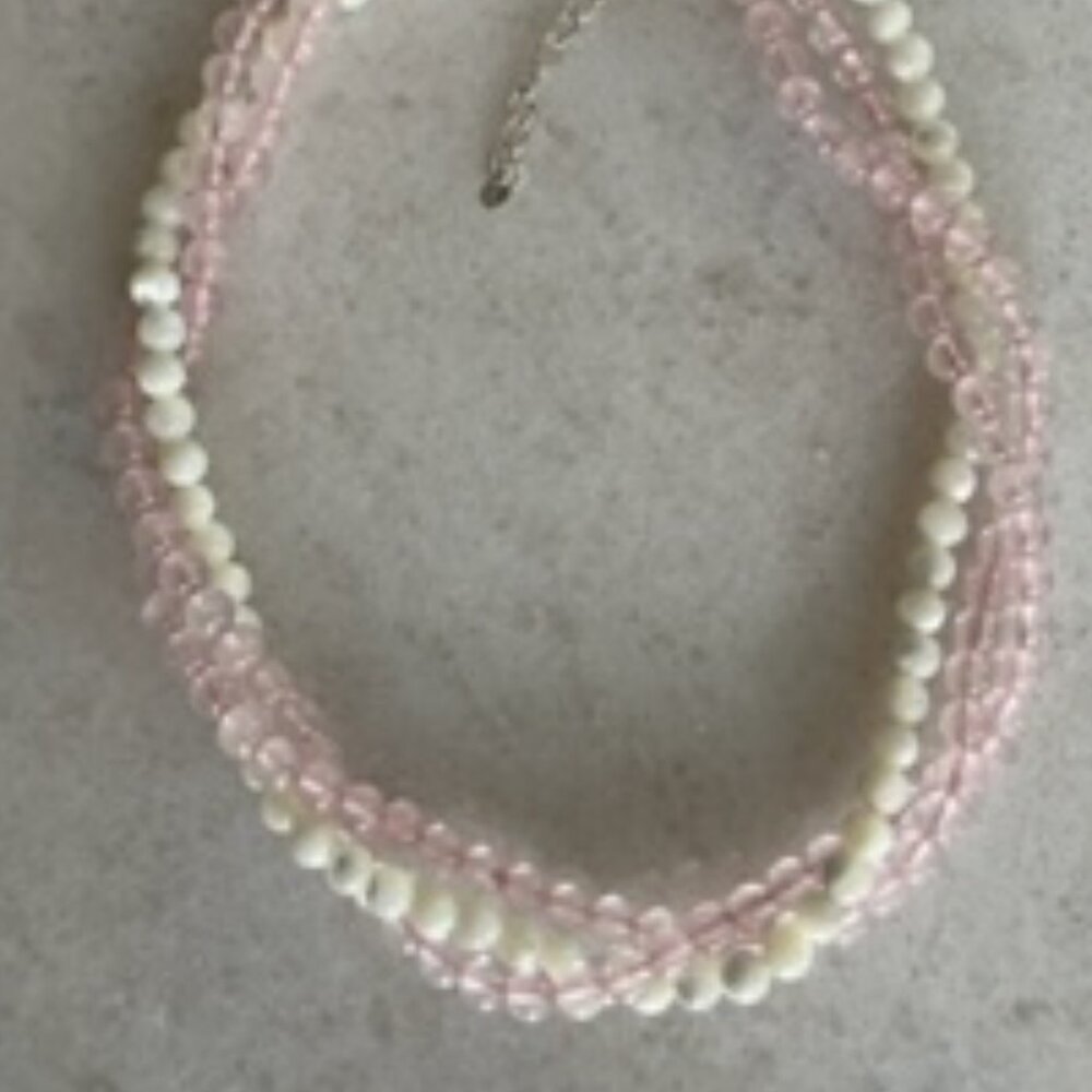 Vintage Gold tone Jewelry necklace-Pink and white beads
